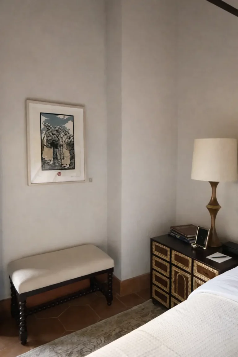 cuadro colgado en una habitación